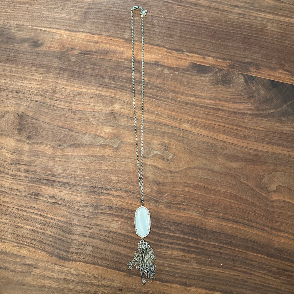 Kendra Scott necklace